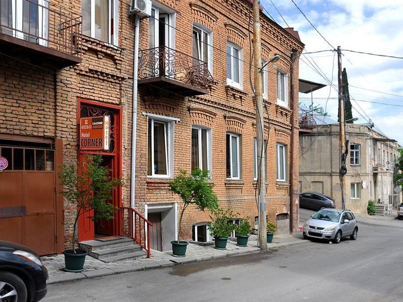 Hotel Corner Тбилиси Екстериор снимка