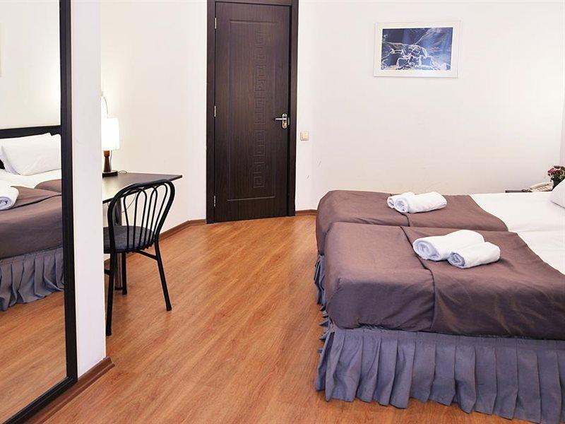 Hotel Corner Тбилиси Екстериор снимка